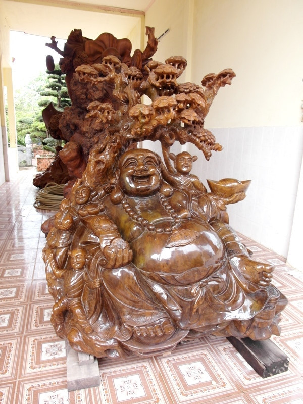 Trước khi 'ngã ngựa', các đại gia đã bạo tay vung tiền như nào? - Hình 5 Truoc khi 'nga ngua', cac dai gia da bao tay vung tien nhu nao?-Hinh-5