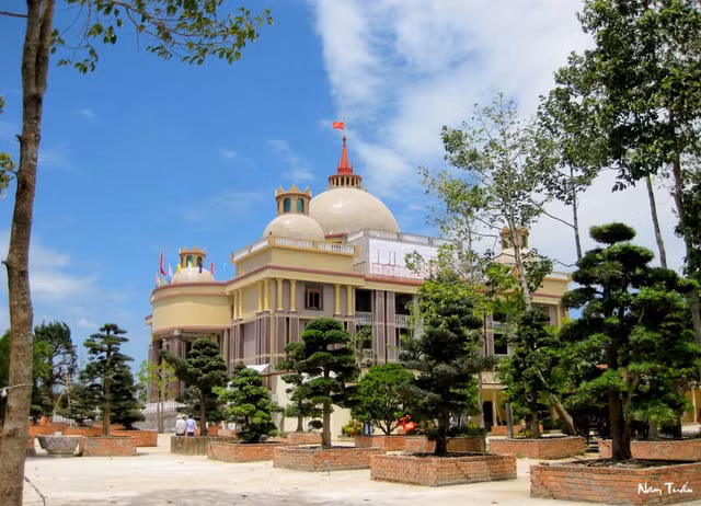 Trước khi 'ngã ngựa', các đại gia đã bạo tay vung tiền như nào? Truoc khi 'nga ngua', cac dai gia da bao tay vung tien nhu nao?