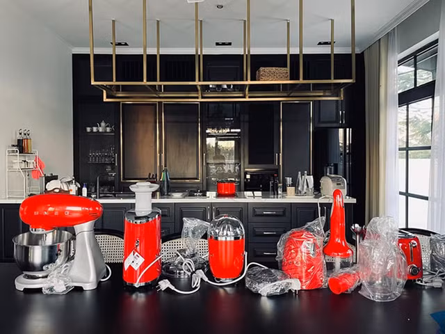 Vao ben trong can biet thu tien ty o Phu My Hung cua dien vien Quoc Truong-Hinh-5