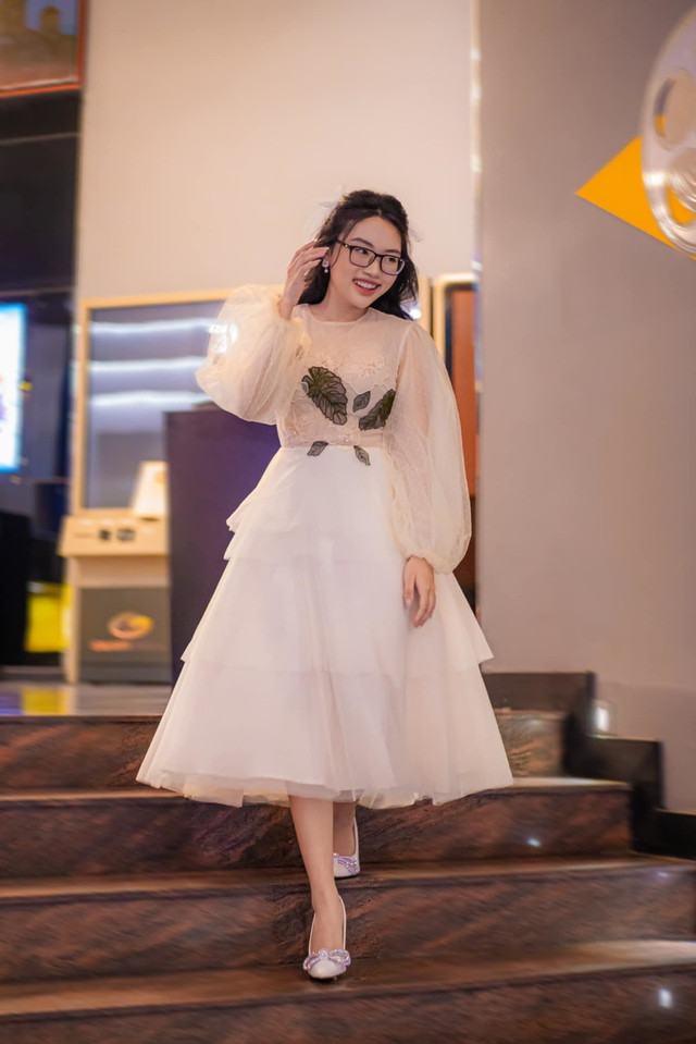 Khối tài sản đáng ngưỡng mộ của Phương Mỹ Chi - Hình 8 Khoi tai san dang nguong mo cua Phuong My Chi-Hinh-8