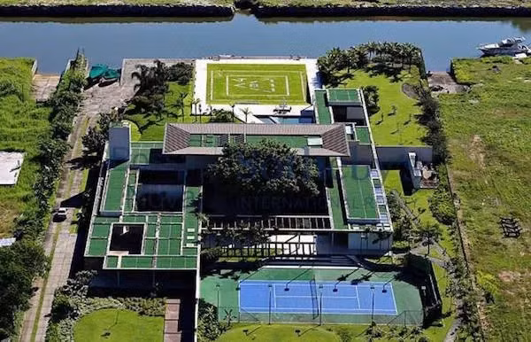 Soi khoi tai san do so cua cac cau thu noi tieng-Hinh-11