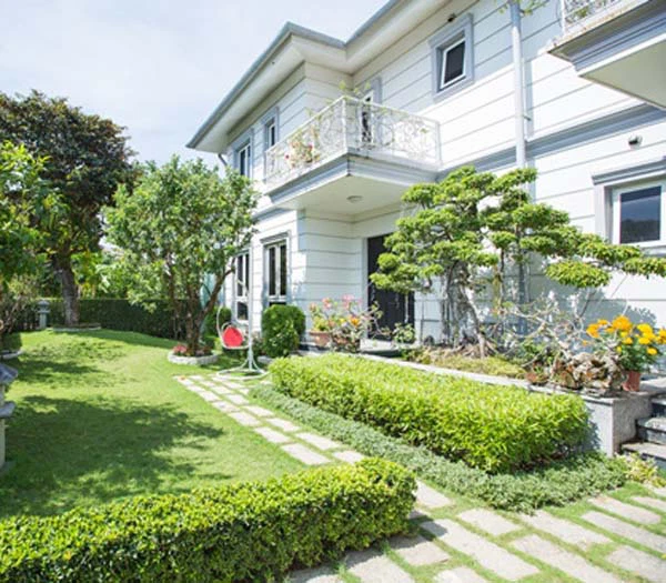 Bên trong biệt thự lộng lẫy như cung điện của ca sĩ Hồ Quỳnh Hương - Hình 4 Ben trong biet thu long lay nhu cung dien cua ca si Ho Quynh Huong-Hinh-4