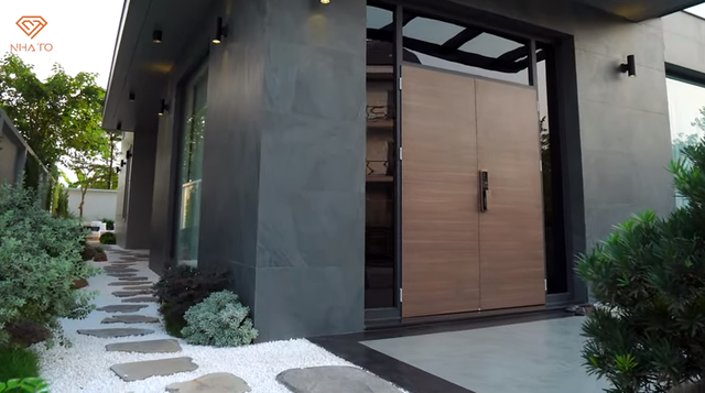 Bên trong căn biệt thự xa xỉ hơn 120 tỷ của đại gia Hà thành - Hình 4 Ben trong can biet thu xa xi hon 120 ty cua dai gia Ha thanh-Hinh-4