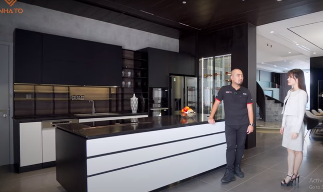 Bên trong căn biệt thự xa xỉ hơn 120 tỷ của đại gia Hà thành - Hình 9 Ben trong can biet thu xa xi hon 120 ty cua dai gia Ha thanh-Hinh-9