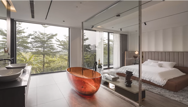 Bên trong căn biệt thự xa xỉ hơn 120 tỷ của đại gia Hà thành - Hình 13 Ben trong can biet thu xa xi hon 120 ty cua dai gia Ha thanh-Hinh-13