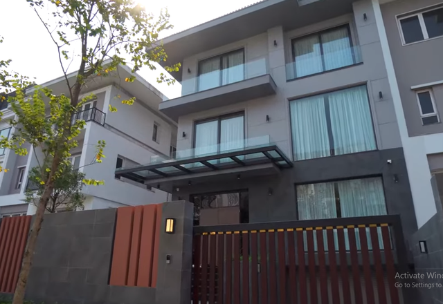 Bên trong căn biệt thự xa xỉ hơn 120 tỷ của đại gia Hà thành Ben trong can biet thu xa xi hon 120 ty cua dai gia Ha thanh