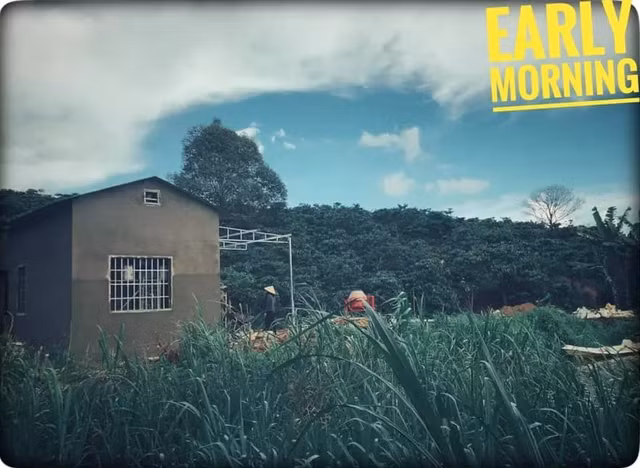 Rapper Dinh Tien Dat va vo giau co nao ma co ca co ngoi tho mong giua nui rung-Hinh-3