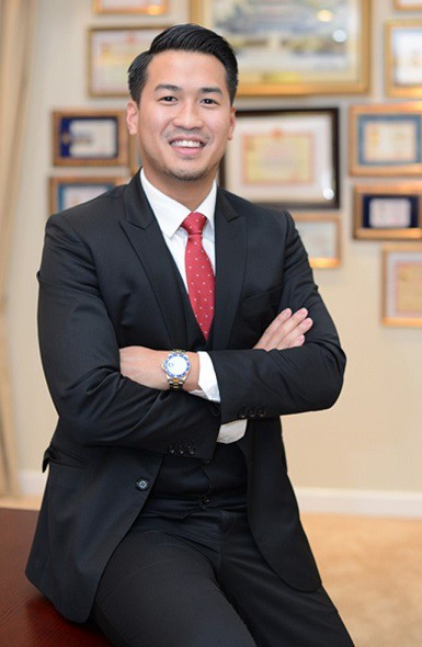 Bốn người con trai tài giỏi của đại gia Johnathan Hạnh Nguyễn - Hình 8 Bon nguoi con trai tai gioi cua dai gia Johnathan Hanh Nguyen-Hinh-8