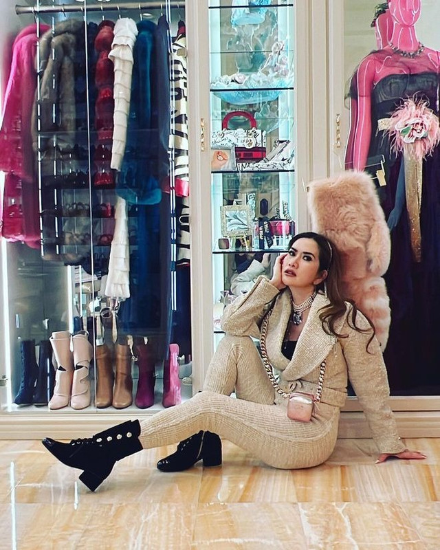 Số tài sản khủng của nữ đại gia gốc Việt Mini Morris - Hình 11 So tai san khung cua nu dai gia goc Viet Mini Morris-Hinh-11