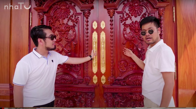 Bên trong căn biệt thự 100% gỗ gõ đỏ châu Phi - Hình 4 Ben trong can biet thu 100% go go do chau Phi-Hinh-4