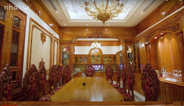 Bên trong căn biệt thự 100% gỗ gõ đỏ châu Phi - Hình 9 Ben trong can biet thu 100% go go do chau Phi-Hinh-9