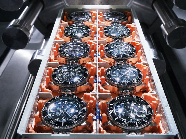 Tiết lộ những bí mât về quy trình sản xuất tuyệt tác đồng hồ Rolex - Hình 7 Tiet lo nhung bi mat ve quy trinh san xuat tuyet tac dong ho Rolex-Hinh-7