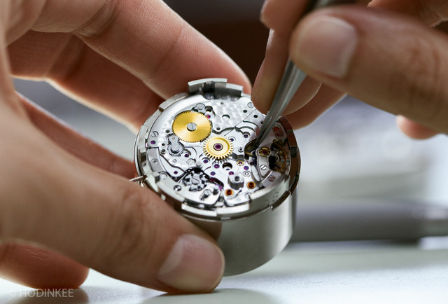 Tiết lộ những bí mât về quy trình sản xuất tuyệt tác đồng hồ Rolex - Hình 10 Tiet lo nhung bi mat ve quy trinh san xuat tuyet tac dong ho Rolex-Hinh-10