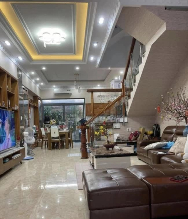Nghệ sĩ Lê Giang có khối tài sản đáng ngưỡng mộ ở tuổi 51 - Hình 7 Nghe si Le Giang co khoi tai san dang nguong mo o tuoi 51-Hinh-7