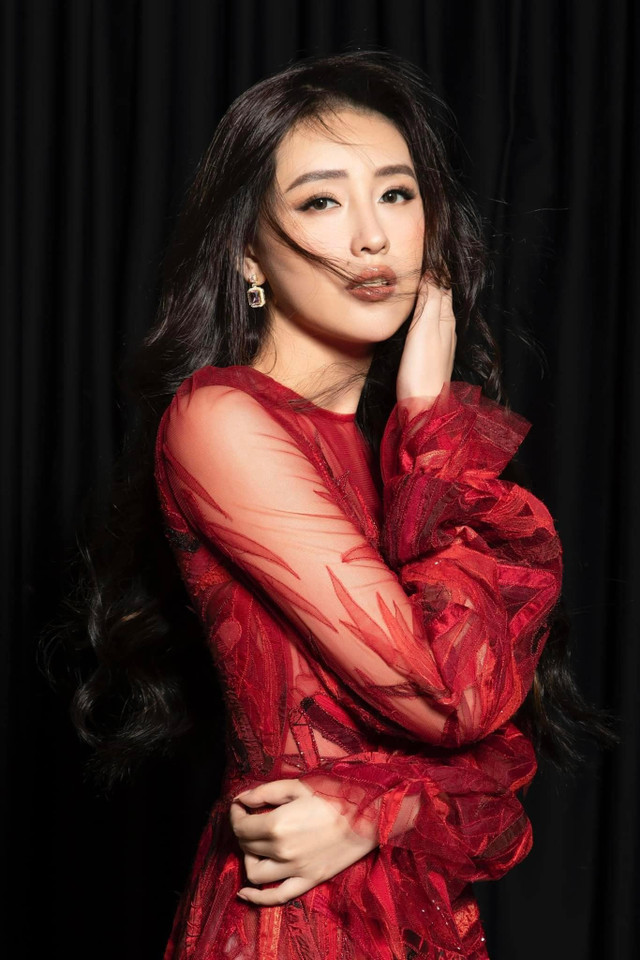 Mai Phương Thuý giàu cỡ nào sau gần 2 thập kỷ đăng quang? Mai Phuong Thuy giau co nao sau gan 2 thap ky dang quang?