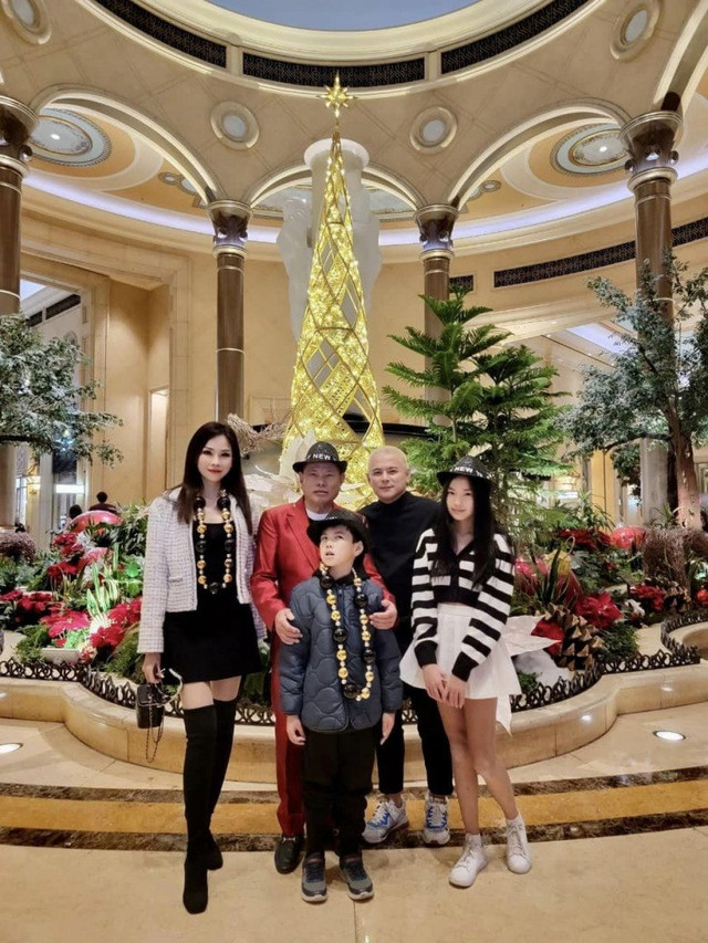 Con dâu tỷ phú Hoàng Kiều giàu cỡ nào khi về ăn Tết bằng máy bay riêng? - Hình 5 Con dau ty phu Hoang Kieu giau co nao khi ve an Tet bang may bay rieng?-Hinh-5