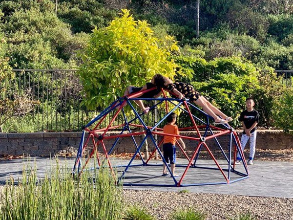 Di xem biet thu moi rong thenh thang cua Dieu Huong o My-Hinh-9