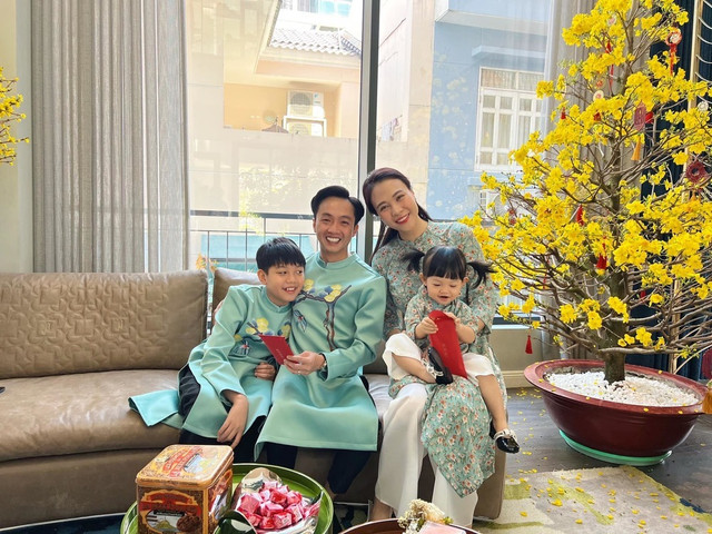 Đi thăm biệt thự như chợ hoa xuân của vợ chồng Cường Đô La - Đàm Thu Trang - Hình 10 Di tham biet thu nhu cho hoa xuan cua vo chong Cuong Do La - Dam Thu Trang-Hinh-10