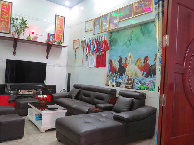 Tiền đạo Tiến Linh - người đã ghi 5 bàn ở AFF Cup giàu cỡ nào? - Hình 7 Tien dao Tien Linh - nguoi da ghi 5 ban o AFF Cup giau co nao?-Hinh-7