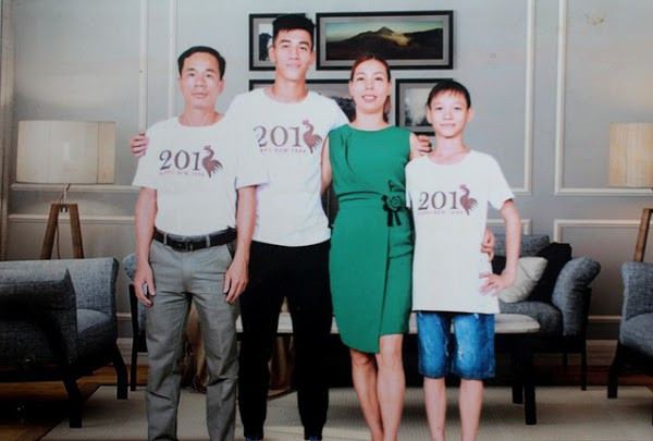 Tiền đạo Tiến Linh - người đã ghi 5 bàn ở AFF Cup giàu cỡ nào? - Hình 2 Tien dao Tien Linh - nguoi da ghi 5 ban o AFF Cup giau co nao?-Hinh-2