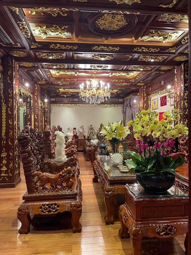 Đi xem biệt thự của đại gia Việt trang hoàng lộng lẫy đón Tết - Hình 4 Di xem biet thu cua dai gia Viet trang hoang long lay don Tet-Hinh-4