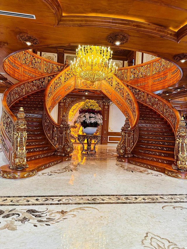 Bên trong dinh thự Lang Truyền dát vàng của đại gia Tây đô - Hình 4 Ben trong dinh thu Lang Truyen dat vang cua dai gia Tay do-Hinh-4