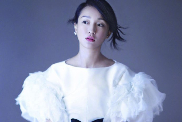 Vướng tin đồn làm tiểu tam, kết hôn đồng giới, Châu Tấn giàu cỡ nào? - Hình 3 Vuong tin don lam tieu tam, ket hon dong gioi, Chau Tan giau co nao?-Hinh-3