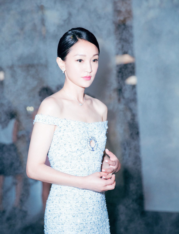 Vướng tin đồn làm tiểu tam, kết hôn đồng giới, Châu Tấn giàu cỡ nào? - Hình 5 Vuong tin don lam tieu tam, ket hon dong gioi, Chau Tan giau co nao?-Hinh-5