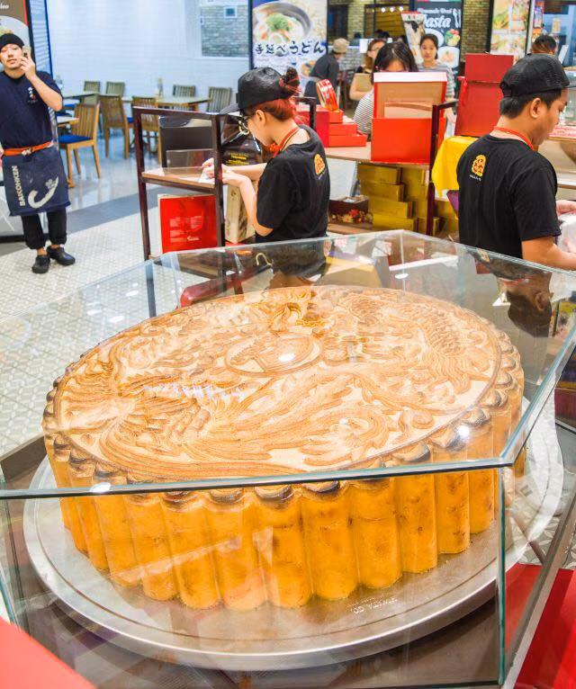 Nhung loai banh trung thu sieu to nguoi Viet thi nhau tim mua an thu-Hinh-5