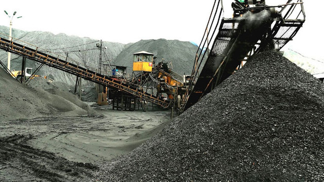 Công ty con của Vinacomin báo lãi giảm tốc 53% năm 2019, cổ phiếu 'nện sàn' 4 phiên liên tiếp Cong ty con cua Vinacomin bao lai giam toc 53% nam 2019, co phieu 'nen san' 4 phien lien tiep