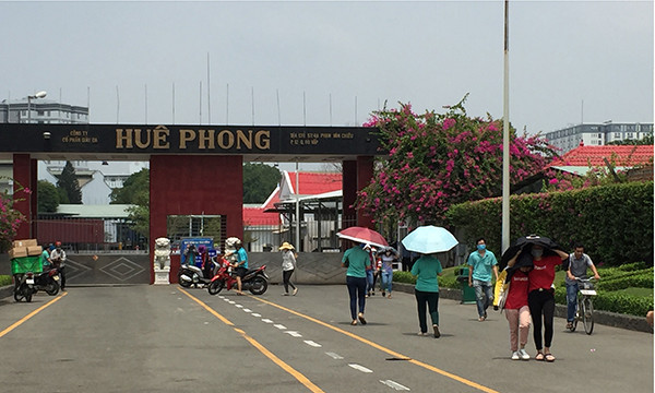 Công ty Giày Huê Phong gần 30 tuổi đời phải giải thể vì COVID-19? Cong ty Giay Hue Phong gan 30 tuoi doi phai giai the vi COVID-19?
