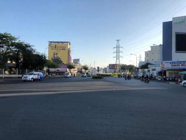 Sài Gòn đẹp dịu dàng sáng mùng 1 tết - Hình 14 Sai Gon dep diu dang sang mung 1 tet-Hinh-14