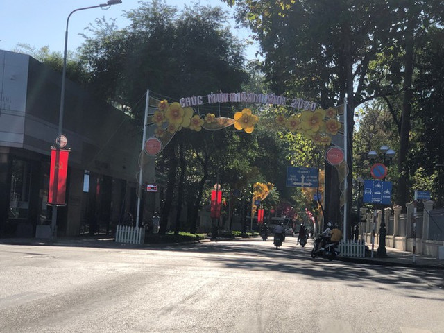 Sài Gòn đẹp dịu dàng sáng mùng 1 tết - Hình 4 Sai Gon dep diu dang sang mung 1 tet-Hinh-4