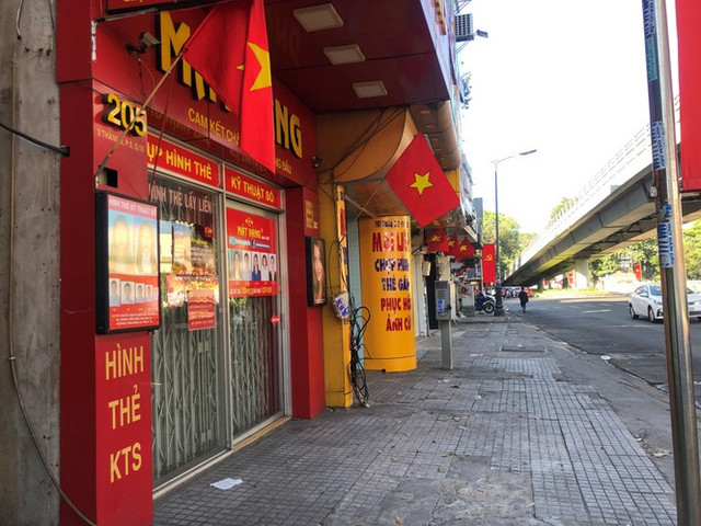 Sài Gòn đẹp dịu dàng sáng mùng 1 tết - Hình 20 Sai Gon dep diu dang sang mung 1 tet-Hinh-20