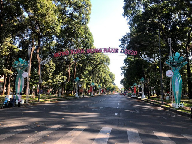 Sài Gòn đẹp dịu dàng sáng mùng 1 tết - Hình 3 Sai Gon dep diu dang sang mung 1 tet-Hinh-3