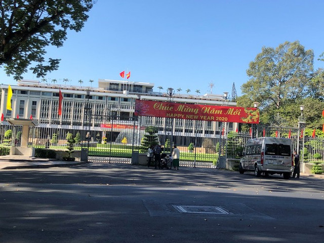 Sài Gòn đẹp dịu dàng sáng mùng 1 tết - Hình 2 Sai Gon dep diu dang sang mung 1 tet-Hinh-2