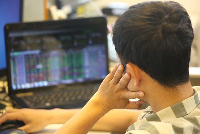 VCBS: Chứng khoán có thể tăng 8-15% trong năm 2021, xu hướng thuộc về ngành cơ bản thiết yếu VCBS: Chung khoan co the tang 8-15% trong nam 2021, xu huong thuoc ve nganh co ban thiet yeu