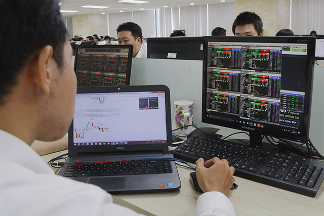 Chứng khoán ngày 26/6: ACV, MBB, PNJ được khuyến nghị Chung khoan ngay 26/6: ACV, MBB, PNJ duoc khuyen nghi