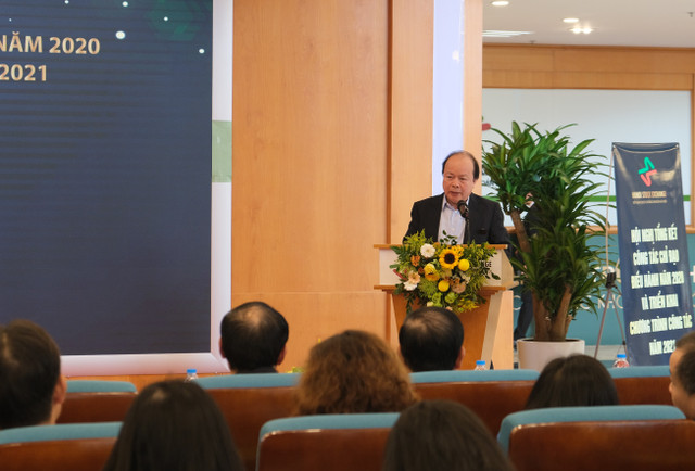 HNX-Index tăng 40% so với đầu năm, giá trị giao dịch tăng gần 55% HNX-Index tang 40% so voi dau nam, gia tri giao dich tang gan 55%