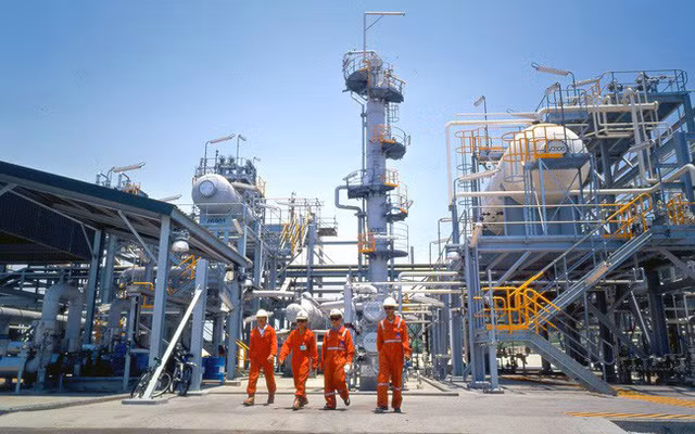 PV GAS uoc dat hon 6.000 ty dong loi nhuan trong 9 thang