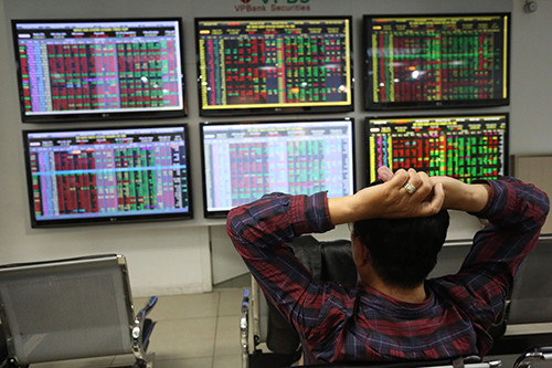 2 cổ đông của DFC và FMC bị phạt do vi phạm công bố giao dịch 2 co dong cua DFC va FMC bi phat do vi pham cong bo giao dich