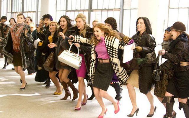 Săn cổ phiếu sale off ngày Black Friday trên thị trường chứng khoán San co phieu sale off ngay Black Friday tren thi truong chung khoan
