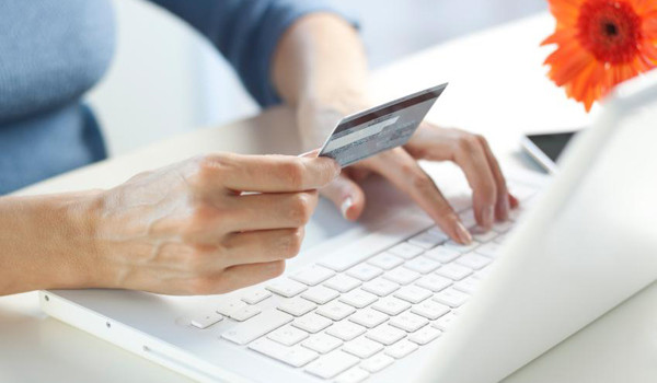 Đối phó với virus corona, ngân hàng dồn dập giảm lãi suất, khuyến khích giao dịch online - Hình 2 Doi pho voi virus corona, ngan hang don dap giam lai suat, khuyen khich giao dich online-Hinh-2