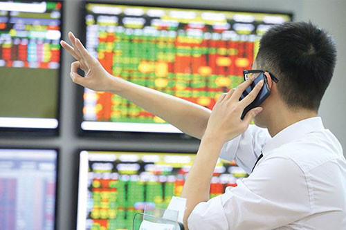 Nhóm ngân hàng đỡ thị trường tăng điểm kết phiên 22/4 Nhom ngan hang do thi truong tang diem ket phien 22/4