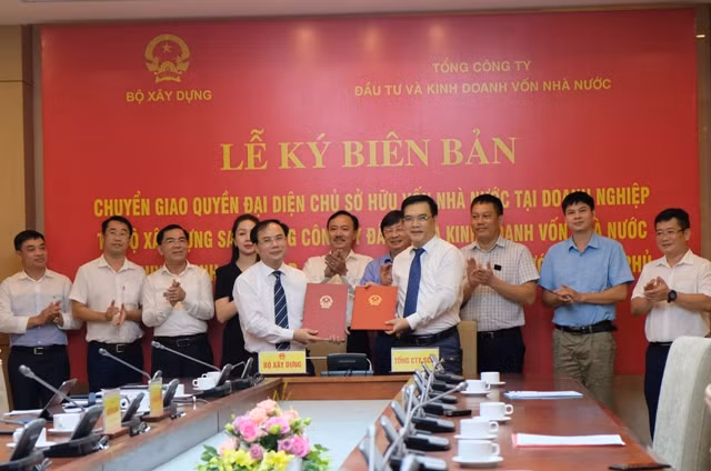 SCIC nhan chuyen giao 5.877 ty dong von dau tu nha nuoc tu Bo Xay dung