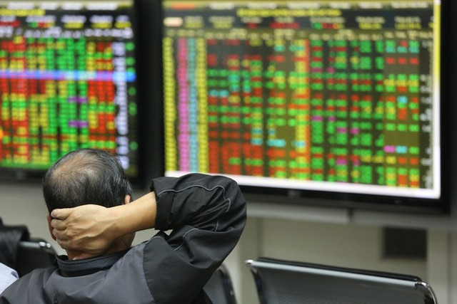 Chứng khoán hôm nay 27/4: Loạt cổ phiếu cần chú ý Chung khoan hom nay 27/4: Loat co phieu can chu y