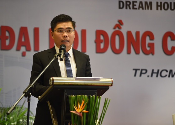 Chủ tịch Phan Tấn Đạt chi gần 14 tỷ để gom 1 triệu cổ phiếu KSB Chu tich Phan Tan Dat chi gan 14 ty de gom 1 trieu co phieu KSB