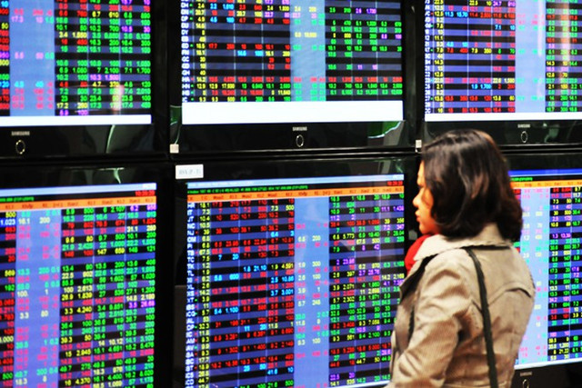 Chứng khoán ngày 7/1: Nắm giữ VPB với giá mục tiêu 46.000 đồng Chung khoan ngay 7/1: Nam giu VPB voi gia muc tieu 46.000 dong