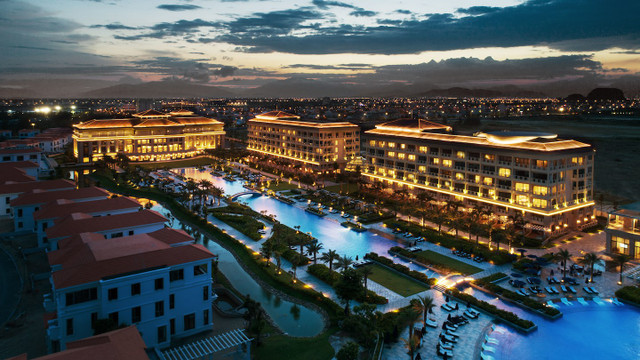 Lỗ 5 năm liên tiếp, Sheraton Đà Nẵng lỗ luỹ kế đến cuối 2019 tới 334 tỷ đồng Lo 5 nam lien tiep, Sheraton Da Nang lo luy ke den cuoi 2019 toi 334 ty dong
