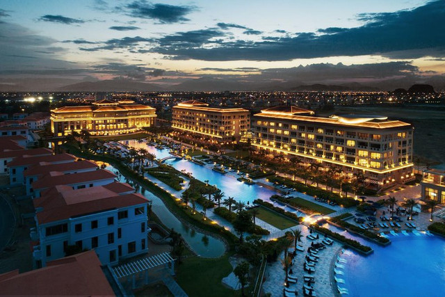 Khách sạn Sheraton Đà Nẵng lỗ hơn 80 tỷ đồng trong quý 2, vốn chủ sở hữu âm 233 tỷ Khach san Sheraton Da Nang lo hon 80 ty dong trong quy 2, von chu so huu am 233 ty